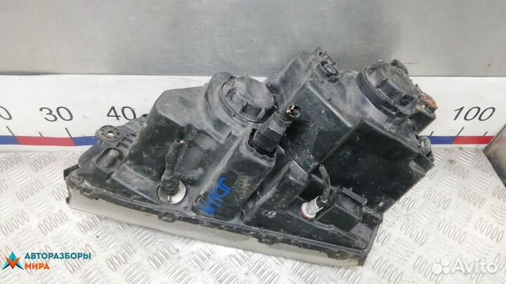 Фара правая Kia Sorento 2006