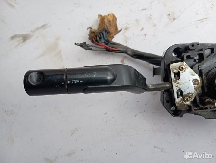 Переключатель подрулевой Mitsubishi Space Runner W