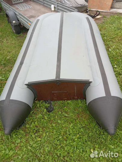 Лодка Пилот М-320