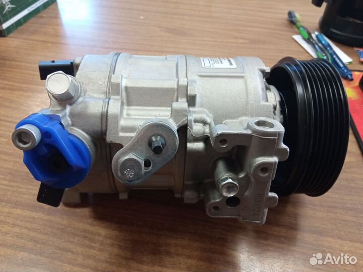 Компрессор автокондиционера Skoda Rapid 1,4л