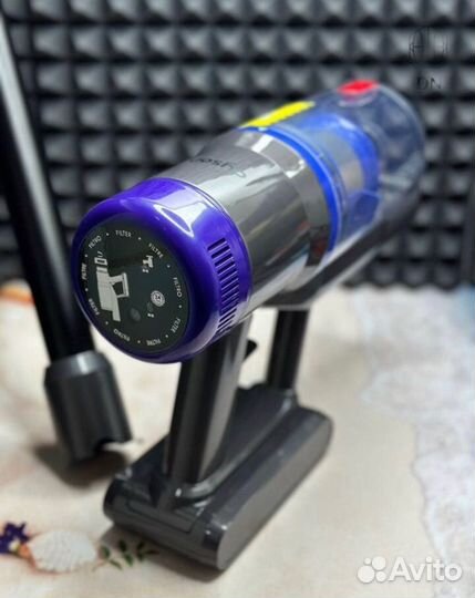 Пылесос Dyson v12s