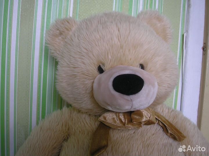 Плюшевый медвежонок