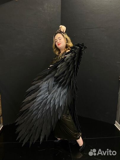 Крылья ангела черные и белые