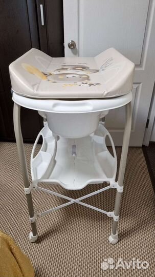 Пеленальный столик с ванночкой