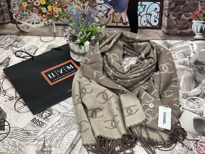 Палантин утепленный chanel, louis vuitton