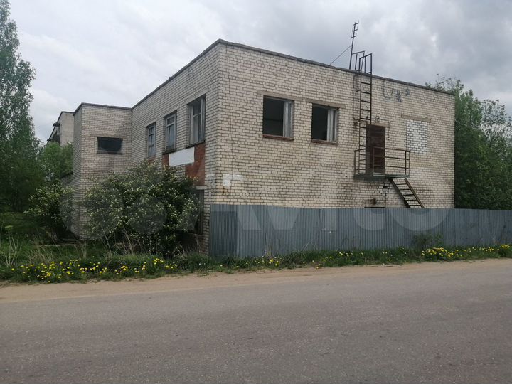 Здание, 991.7 м²