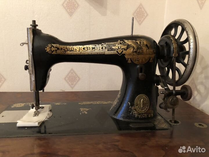 Швейная машинка Зингер, ножная. С футляром