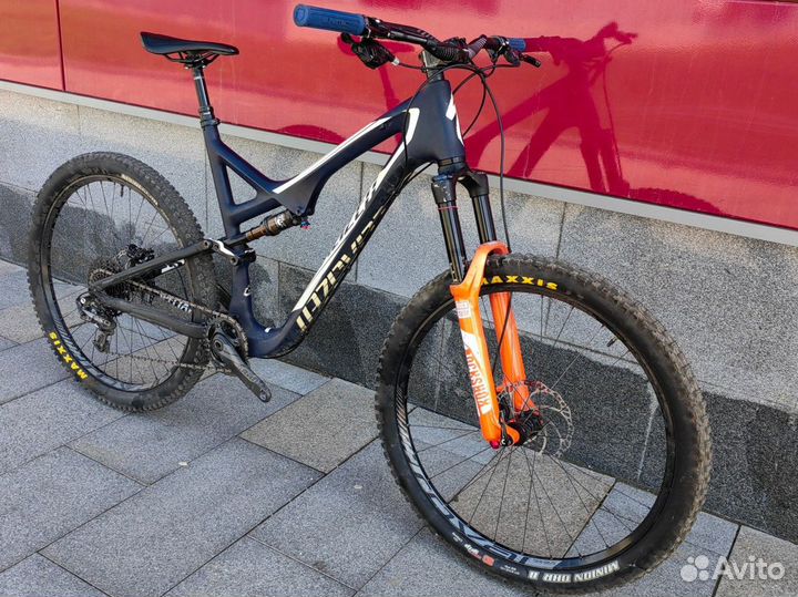 Карбоновый Specialized Stumpjumper Expert Evo