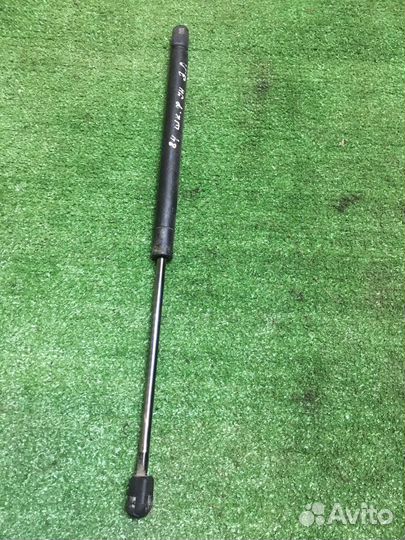 Амортизатор крышки багажника шкода фабия универсал