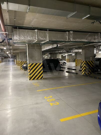 Машиноместо, 14 м²