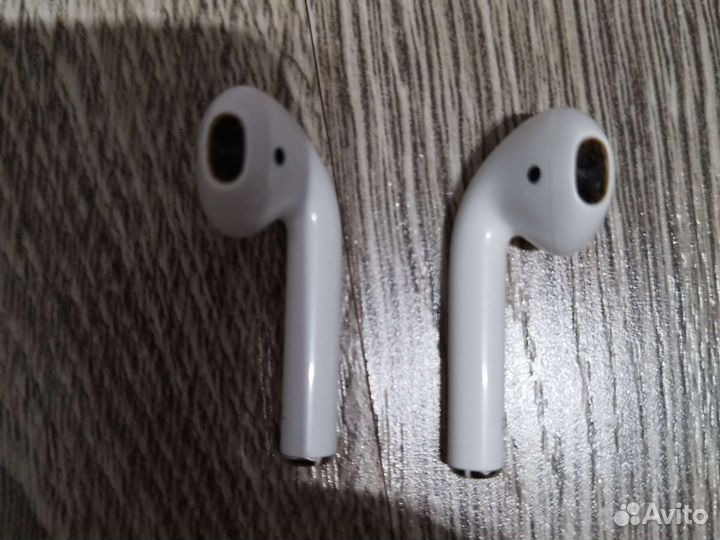 Airpods 1