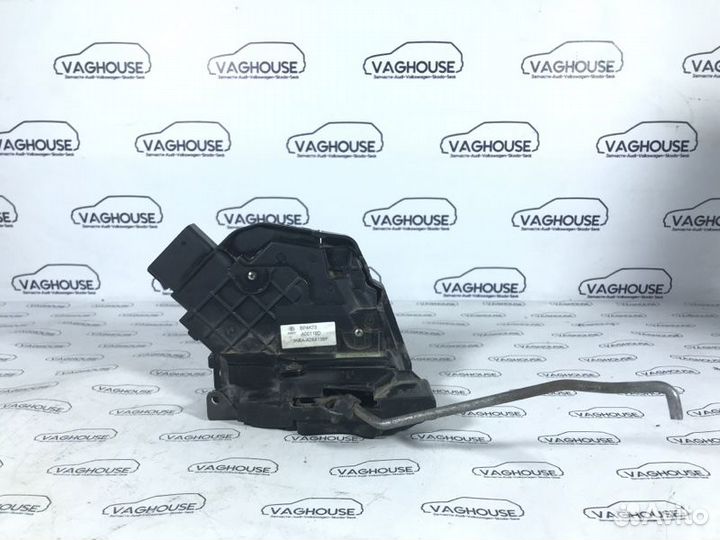 Замок двери задний левый Mazda 3 BK седан 1.6 Z6