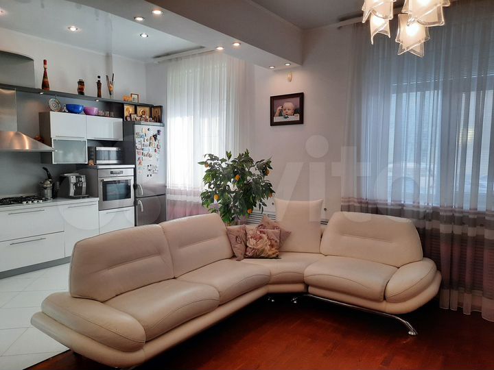 3-к. квартира, 96,3 м², 1/4 эт.