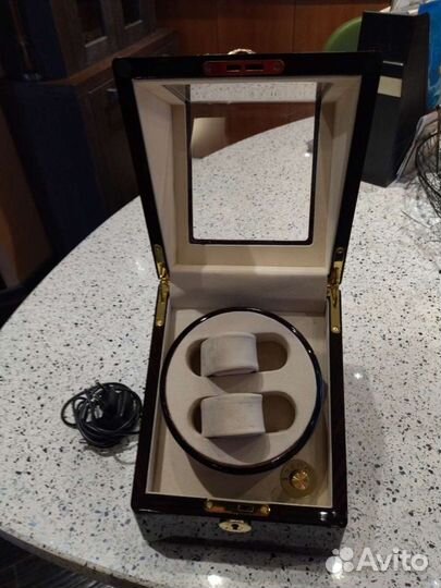 Электрическое устройство для зарядки механических