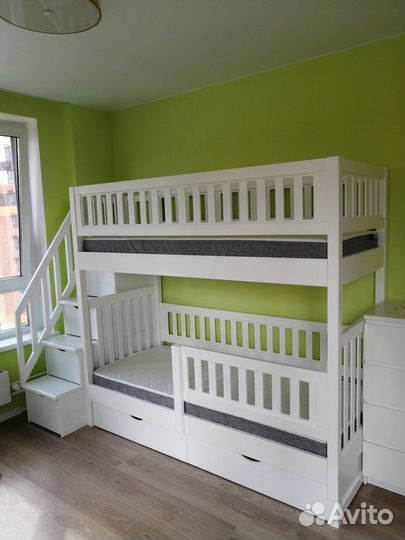 Двухъярусная кровать