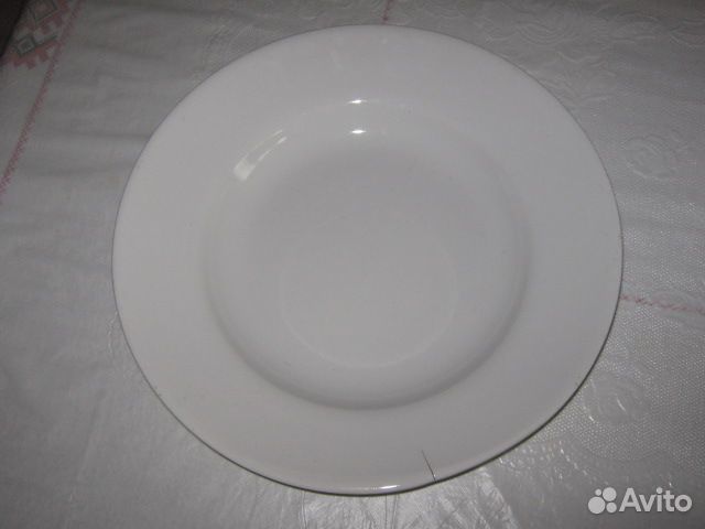 Блюдо диаметром 34 см, керамика