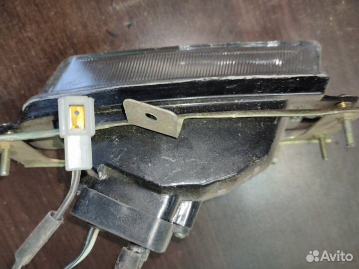 Фара противотуманная правая Sma C52/C81/C61 2005