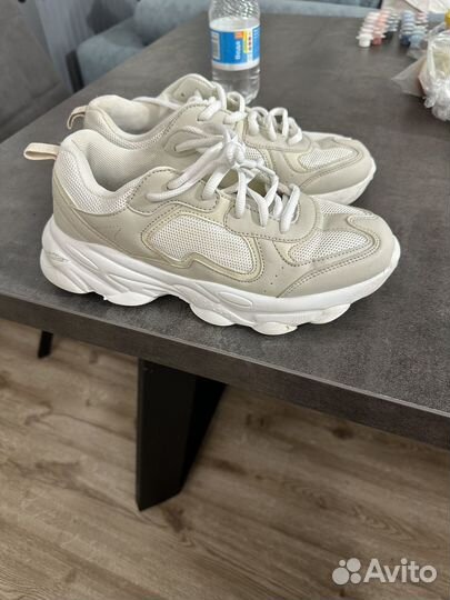 Кроссовки 37