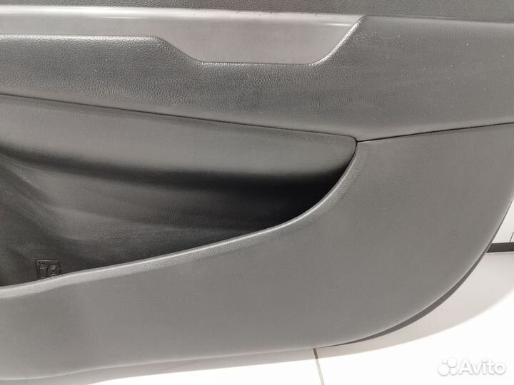 Обшивка двери передней правой RIO 2011-2017
