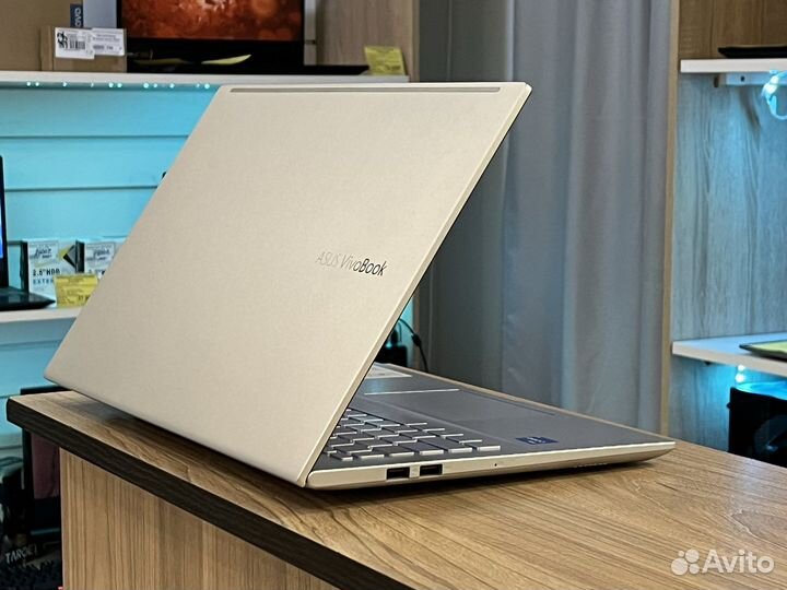 Крутой ноутбук с Oled экраном. Asus Vivobook