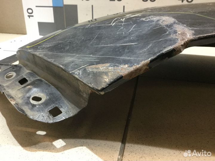 Крыло переднее левое Тойота Ланд Крузер 200 с 2008