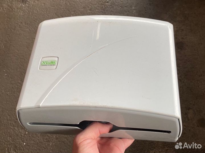 Диспенсеры для бумажных полотенец