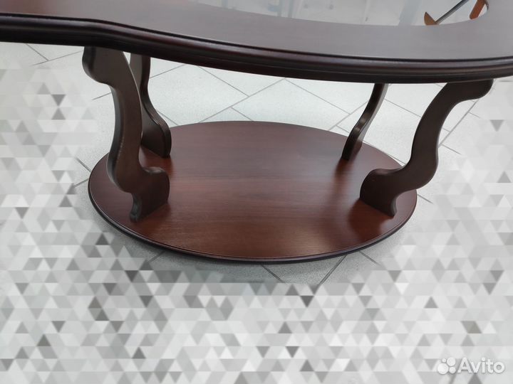 Журнальный столик из массива дерева