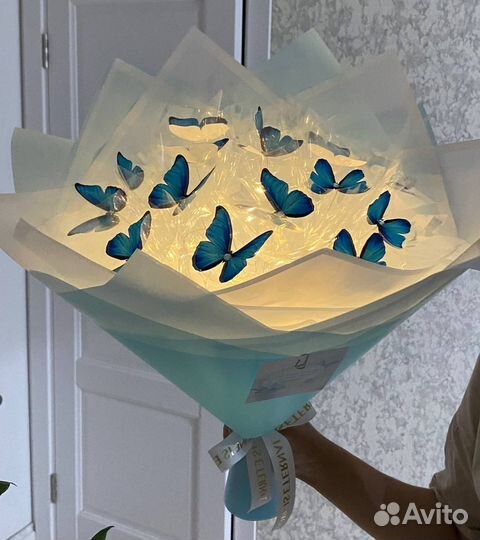 Букет из бабочек светящийся