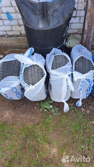 Triangle VW77 225/40 R18