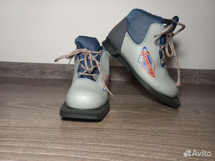 Лыжные ботинки 34р