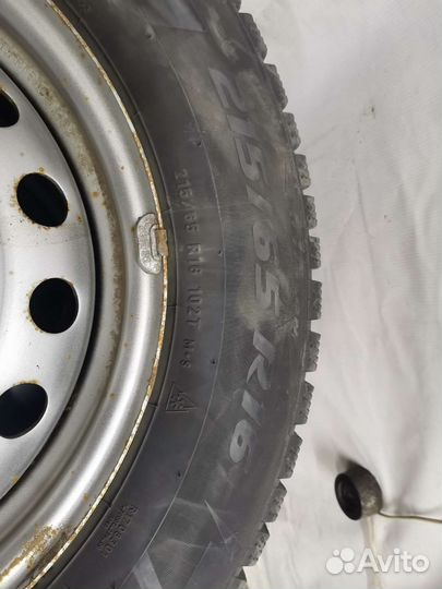 Pirelli Ice Zero 215/65 R16 102T