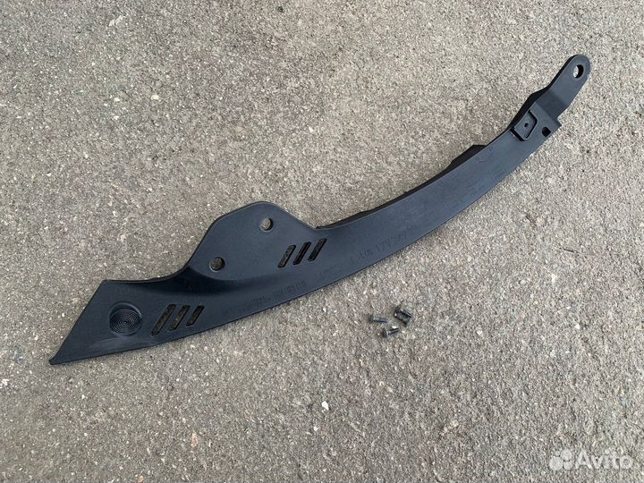 Кронштейн фар левый Santa Fe 3 (с 2012 г.)