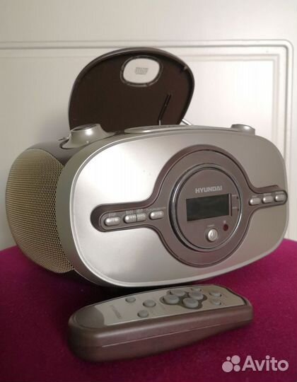 Стереомагнитола hyundai H-1420
