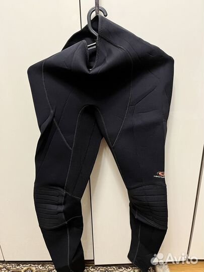 Гидрокостюм