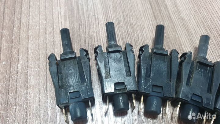 Концевик Mercedes-Benz A0015458714 W124 W126