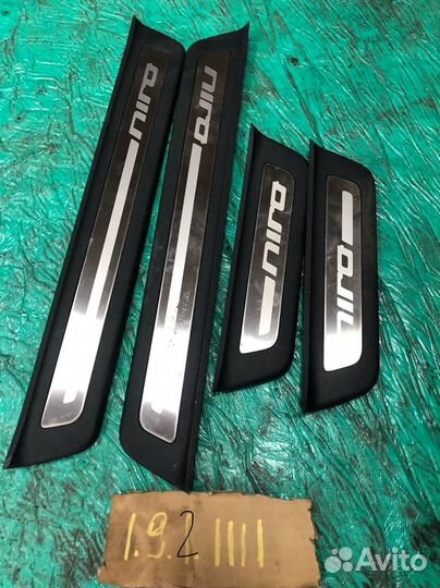 Порог салона Kia Niro 2020