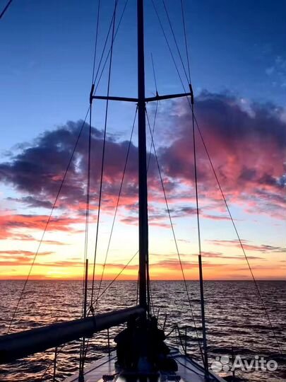 Прогулка на парусной яхте