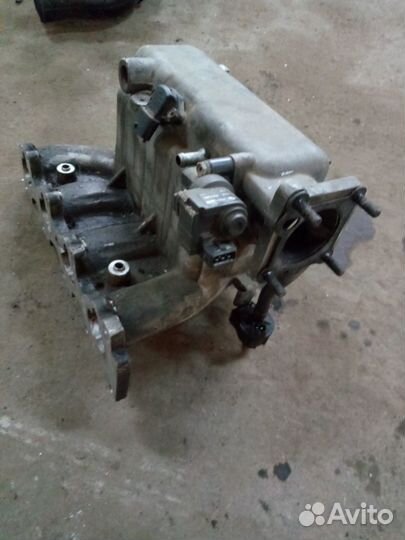 Коллектор впускной (Hyundai Elantra)