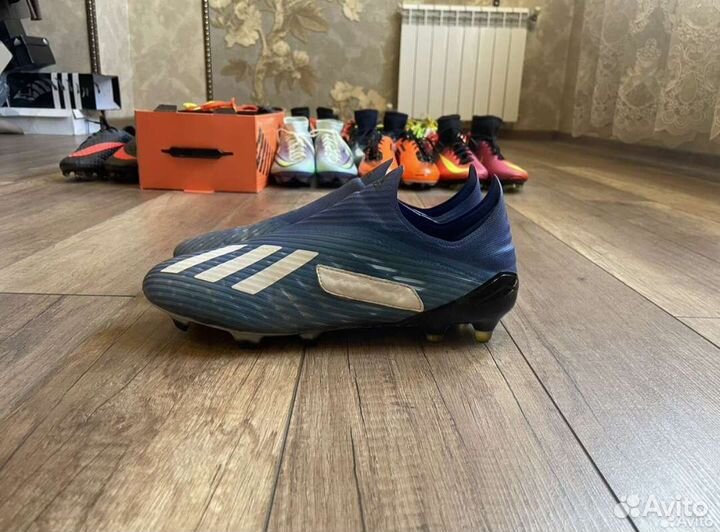 Футбольные бутсы