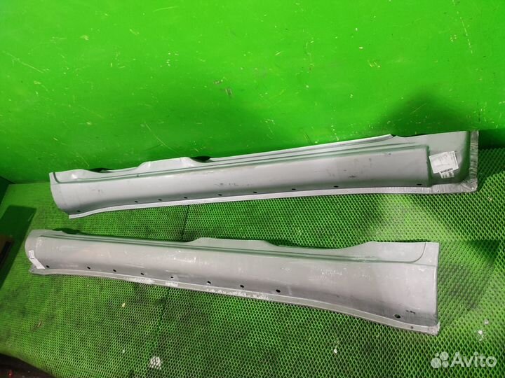 Порог правый левый Toyota Rav4 00-06