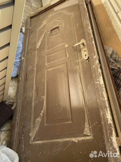 Металлическая дверь бу