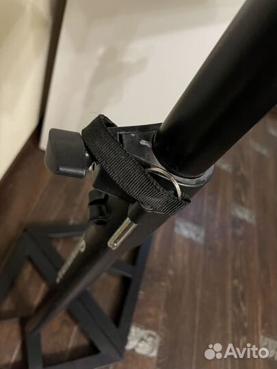 Стойки для акустических колонок