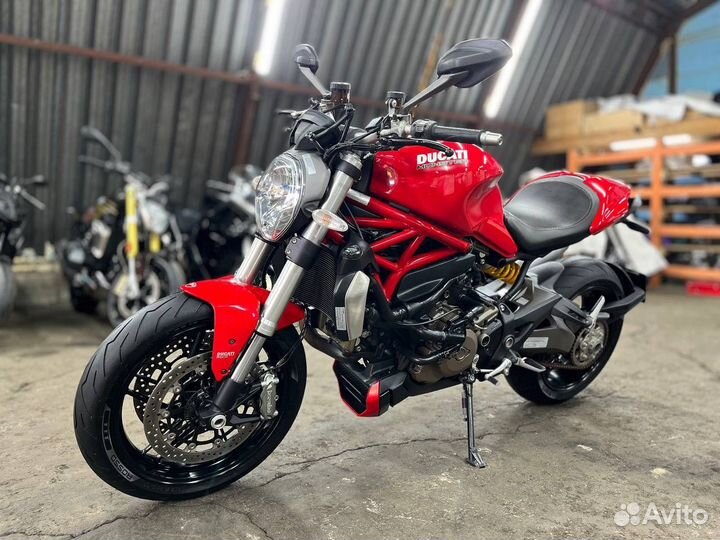 Ducati Monster 1200