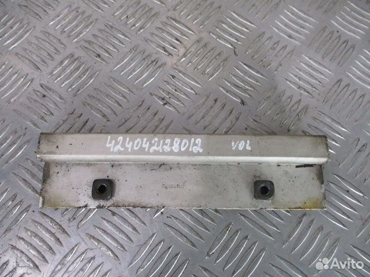 Кронштейн бака мочевины Volvo 21196080