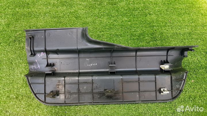 Накладка левого порога салона kia ceed ed sw