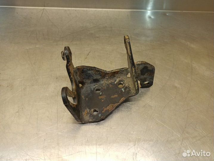 Кронштейн насоса гур Hyundai Getz G4EA 2010