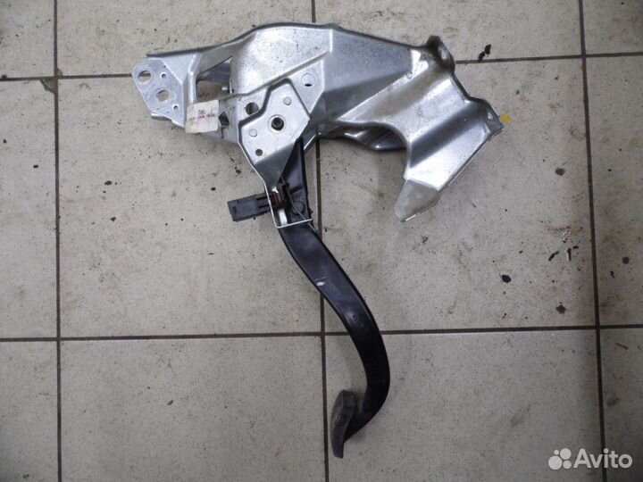 Педаль тормоза Opel Astra H / Family 2004-2015