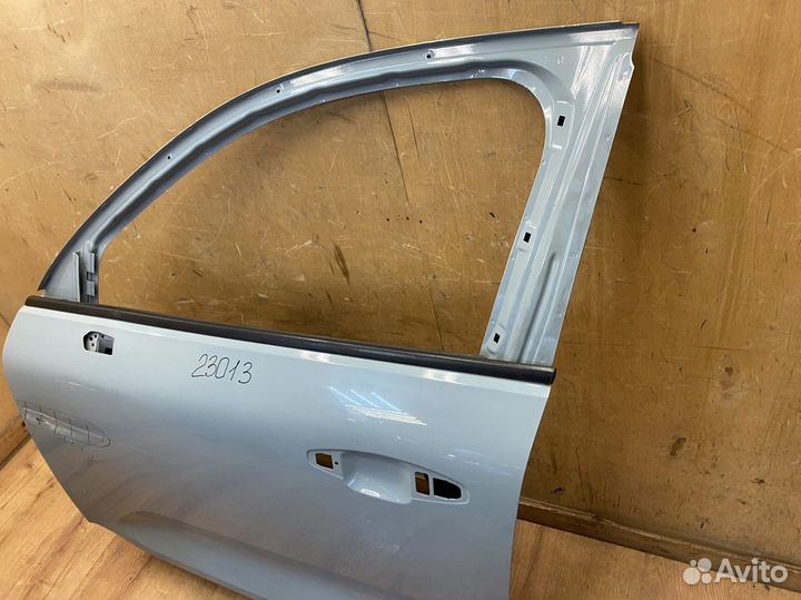 Дверь передняя левая Volvo XC40 2017+