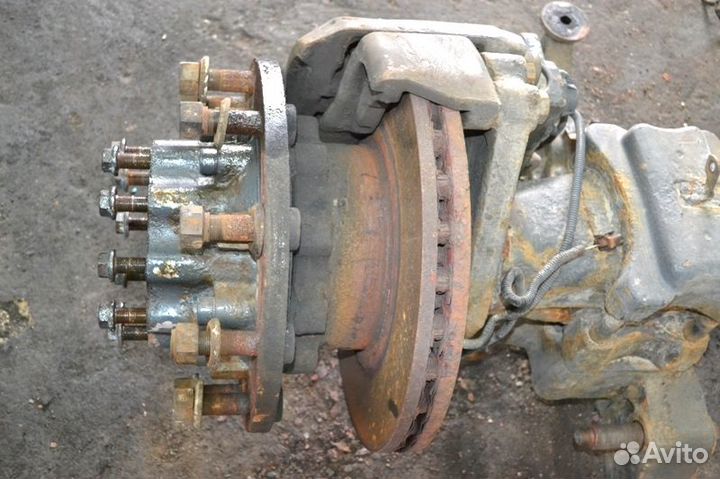 Ступица ведущего моста дисковые тормоза, левая MAN