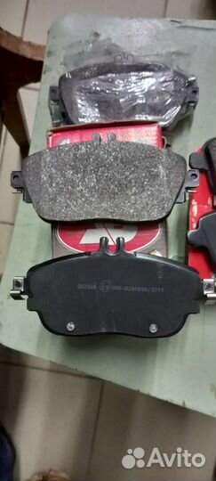 Тормозные колодки Mercedes GLA CLA infiniti QX